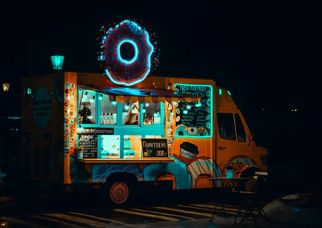 Food-Truck-At-Night
